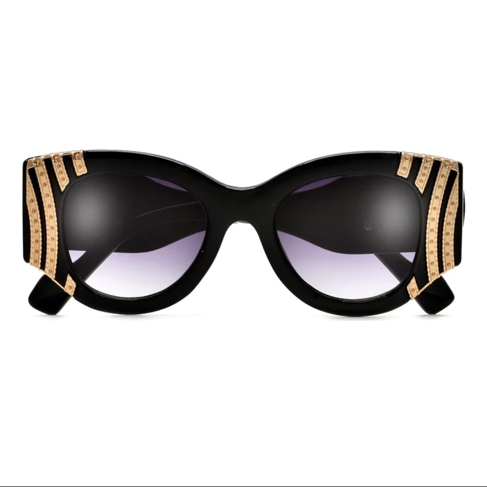 Cat Eye Sunglasses in black